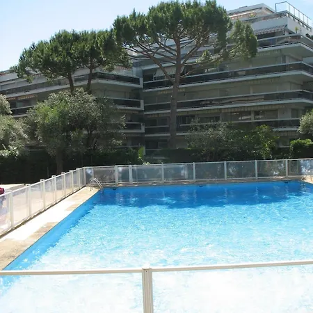 Joli 4 Pers Piscine Confort Nyaraló Juan-les-Pins