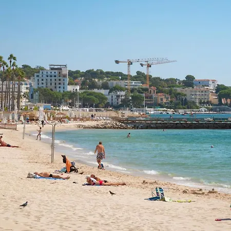 Joli 4 Pers Piscine Confort Nyaraló Juan-les-Pins